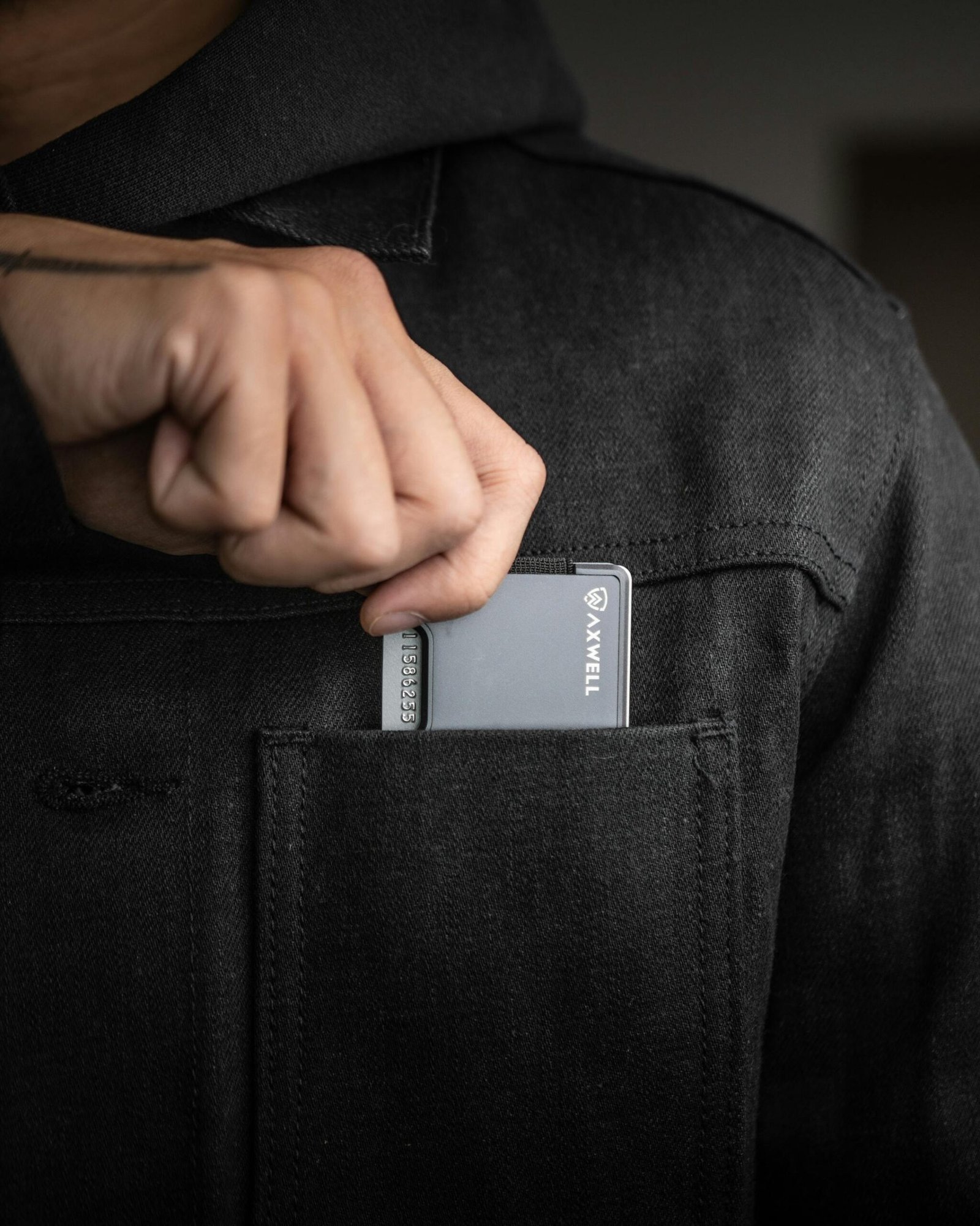 Efficiency meets Style: Compact Wallets for Minimalists